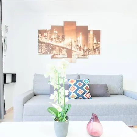 Kar15-beach Front, See Views, Wifi, Dowtown * Empuriabrava